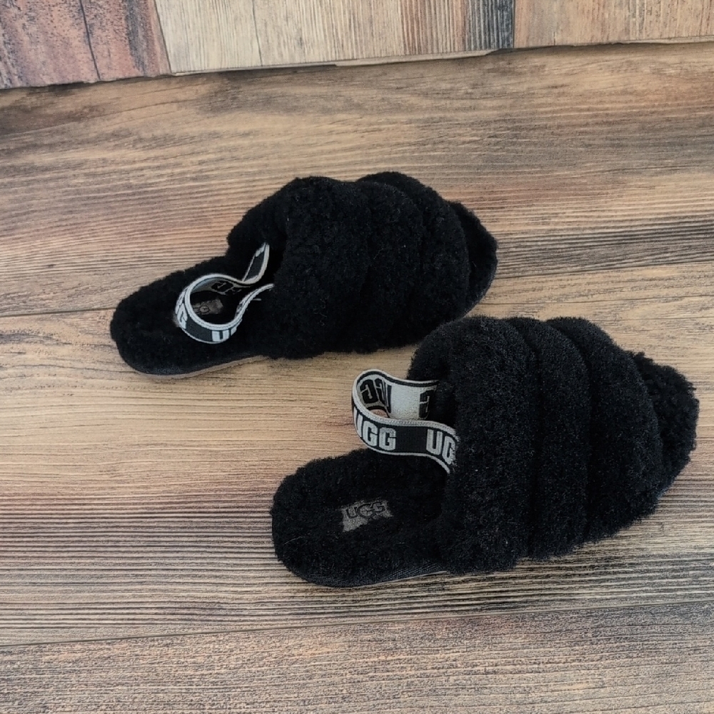 UGG Black Fluffy Slide Slippers Girl's 10